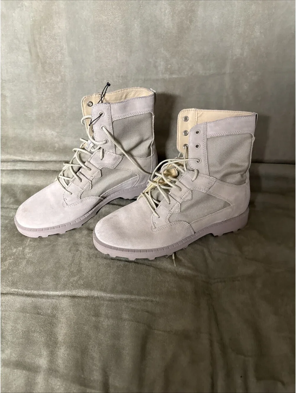 Sorel Men's Caribou OTM WP Boot Ancient Fossil, Chalk Boots Size 9.5